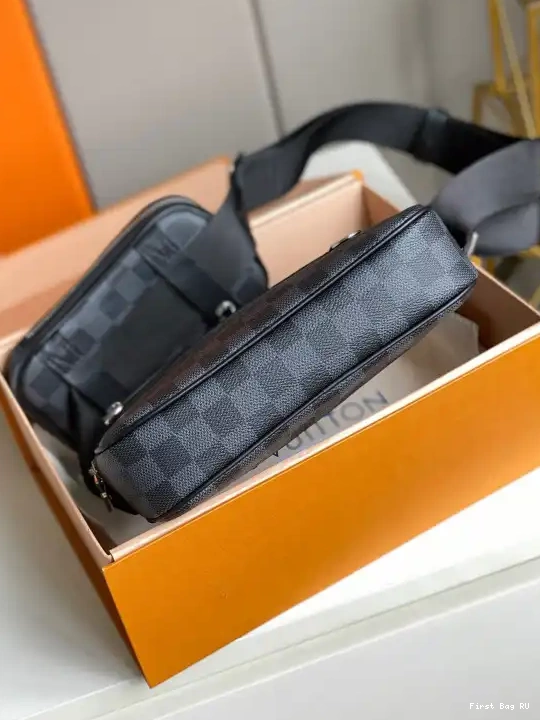 First bags ru reviews LOUIS MESSENGER VUITTON SCOTT 0706
